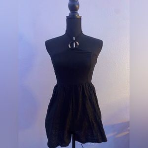 Cute black romper form old navy size XS